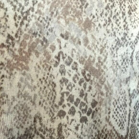 Chico's Mock Neck Snakeskin Sweater Sz M - Picture 13 of 15